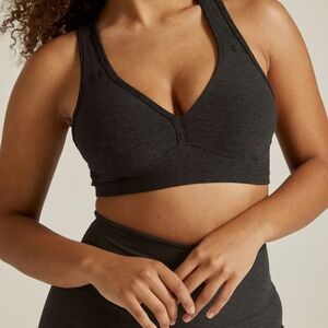 Beyond Yoga Lift Your Spirits Women's Black Sports Bra / Worn twice